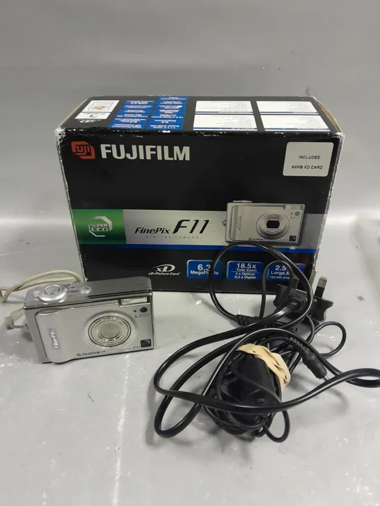 BOXED FUJIFILM FINEPIX F11 DIGITAL CAMERA 