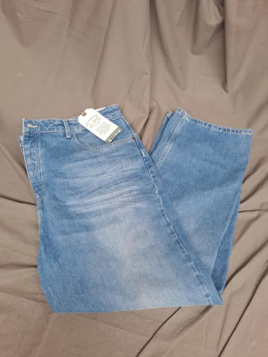 FATFACE UK SUTTON STRAIGHT JEAN IN LIGHT WASH SIZE 20 S