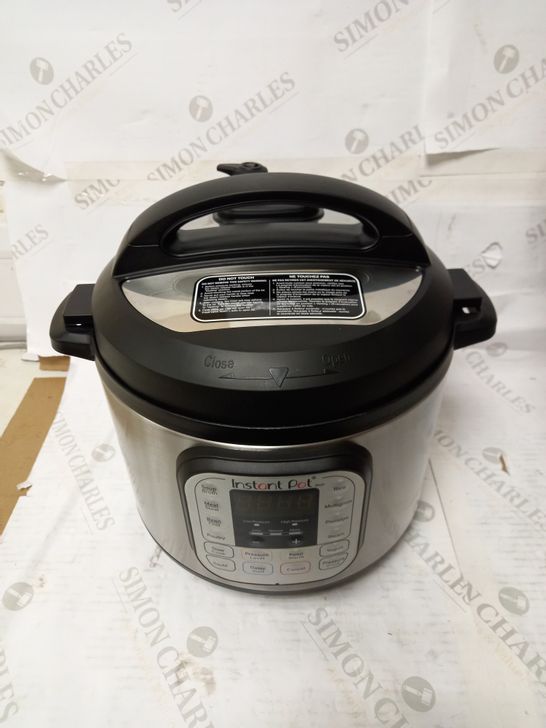 INSTANT POT DUO SMART PRESSURE COOKER