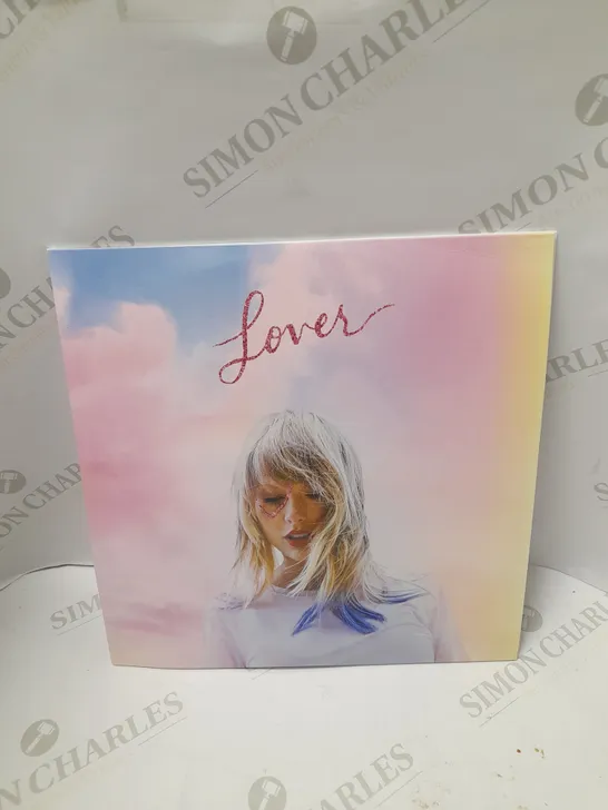 BOX OF APPROXIMATELY 10 ASSORTED VINYL DISKS TO INCLUDE TAYLOR SWIFT, HARRY STYLES, VERTIGO ETC