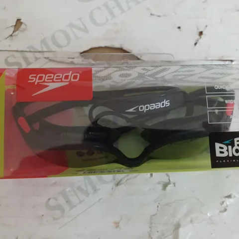 SPEEDO SWIMMING GOGGLES 