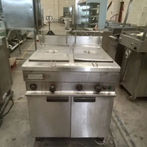 COMMERCIAL DOUBLE DEEP FAT FRYER 