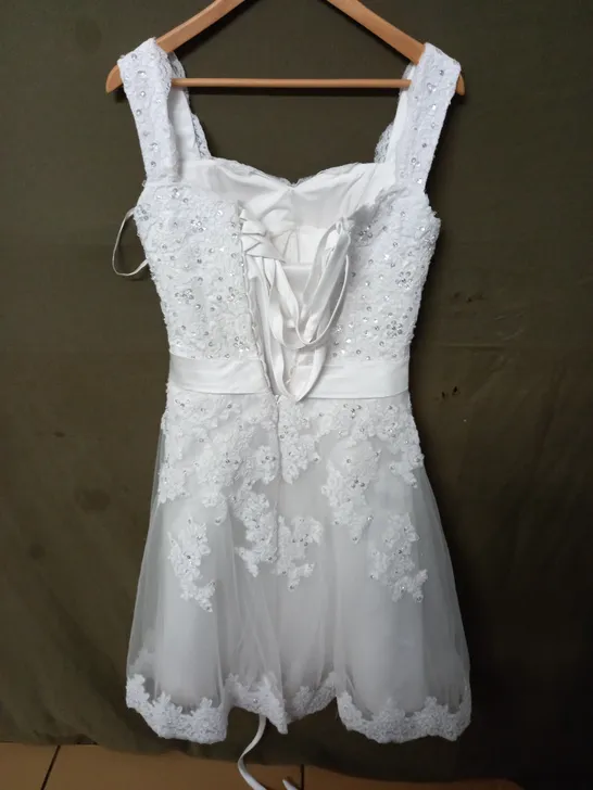 EMBELLISHED OCCASIONAL DRESS IN WHITE - SIZE UNSPECIFIED