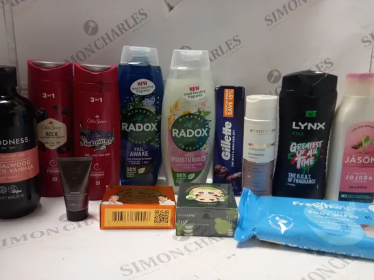 BOX OF APPROX 10 ASSORTED BEAUTY PRODUCTS TO INCLUDE RADOX SHOWER GEL. REVOLUTION HYALURONIC SHAMPOO, LYNX BODY WASH, ETC 