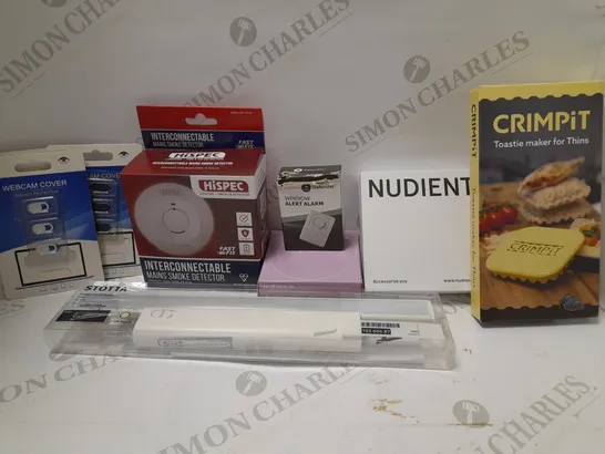 LOT OF APPROX 7 ASSORTED HOUSEHOLD ITEMS TO INCLUDE INTERCONNECTABLE MAINS SMOKE DETECTOR, DEFENDER ALART ALARM, CRIMPIT TOASTIE MAKER FOR THINS, ETC