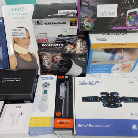 LOT OF 12 ASSORTED TECH ITEMS TO INCLUDE SELFIE STICK, ABDOMINAL MUSCLE TONER AND TWS EARBUDS