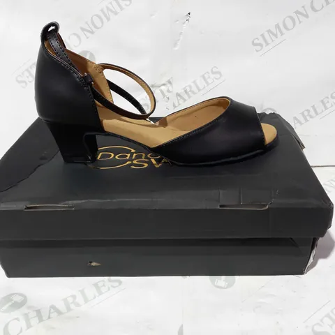 BOXED PAIR OF DANCEAND SWAY HEELS IN BLACK UK SIZE 5