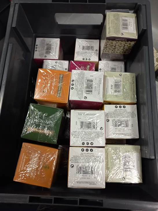 APPROXIMATELY 20 ASSORTED SEALED NEW ENGLISH TEAS TO INCLUDE - ROSEHIP AND HIBISCUS - GREEN TEA - LEMON AND GINGER - ETC