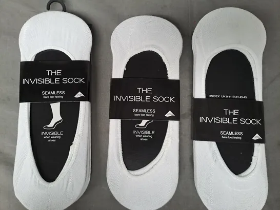 BOX OF APPROXIMATELY 30 PACKS OF THE INVISIBLE SOCKS IN WHITE (SIZES MAY VARY) - COLLECTION ONLY