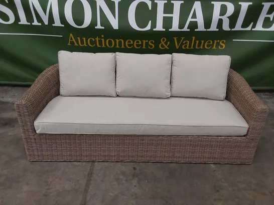 BOXED PRIMROSE LIVING GARDEN AND PATIO CURVED 3-SEATER SOFA NATURAL COLOUR WITH CUSHIONS