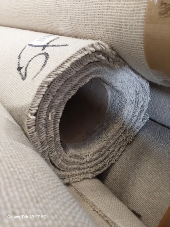 ROLL OF QUALITY LAKELAND HERDWICK CARPET APPROXIMATELY 5M × 2.21M