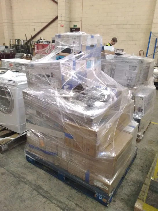 PALLET OF APPROXIMATELY 15 UNPROCESSED RAW RETURN HOUSEHOLD AND ELECTRICAL GOODS TO INCLUDE;