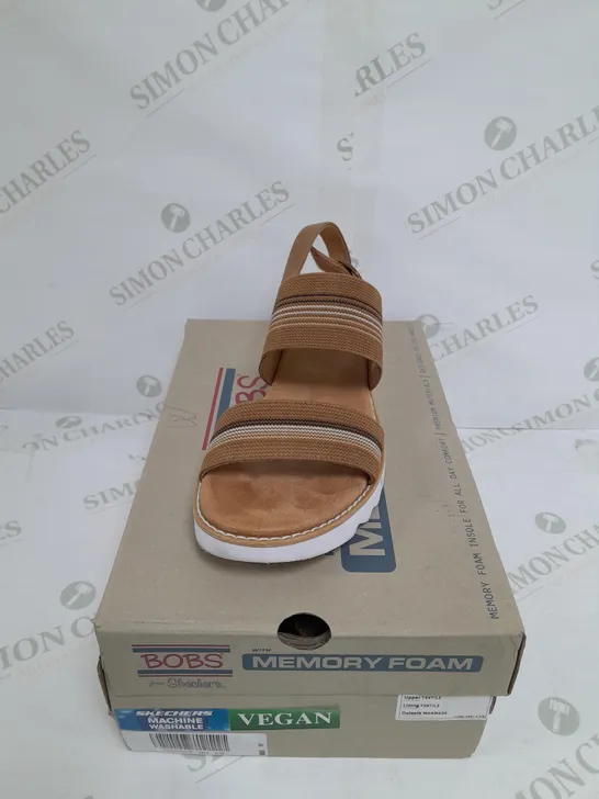 UNBOXED PAIR OF SKETCH DESSERT KISS AND BROWN SANDAL SIZE 6