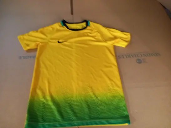 NIKE YELLOW T-SHIRT - M