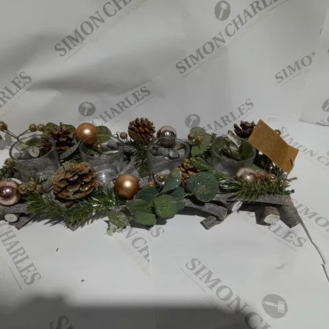 DECORATIVE WREATH WITH CANDLE HOLDERS