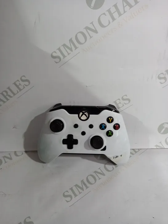 PDP ARCTIC WHITE XBOX WIRED CONTROLLER