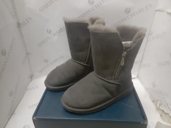 BOXED ANKAA CHARCOAL WATER RESISTANT BOOTS - SIZE 6