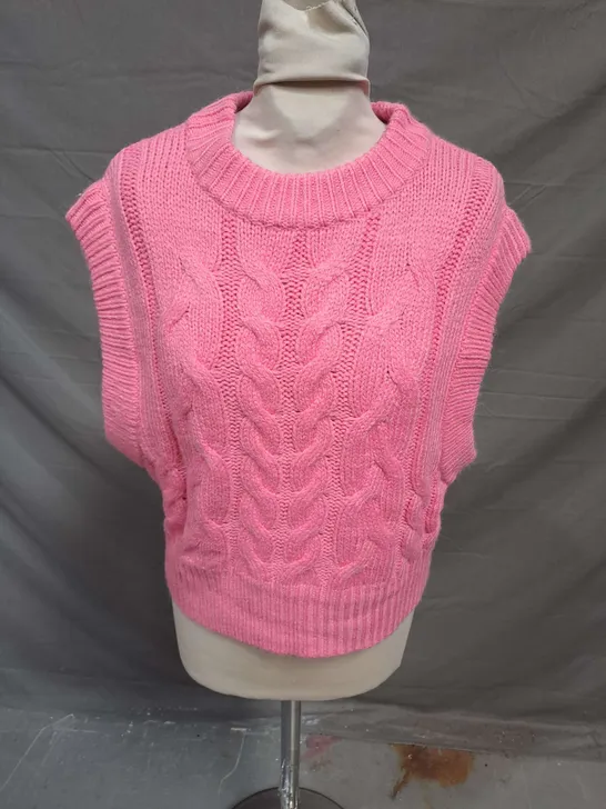 CRYSTAL KOBE CABLE KNIT VEST IN PINK SIZE M