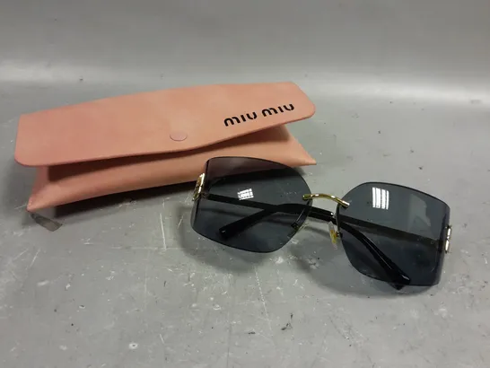 MIU MIU RIMLESS LOGO FRAMED SUNGLASSES