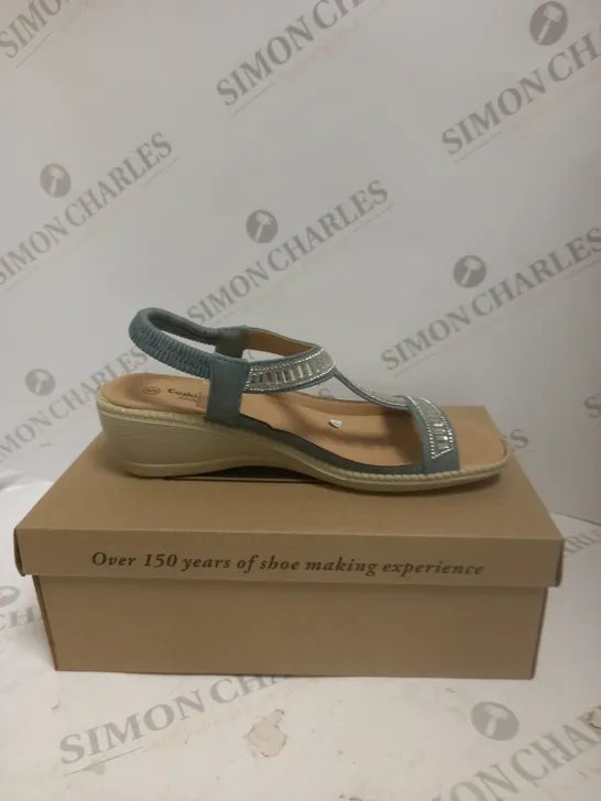 BOXED PAIR OF CUSHION WALK DIAMANTE T BAR SANDALS - 5