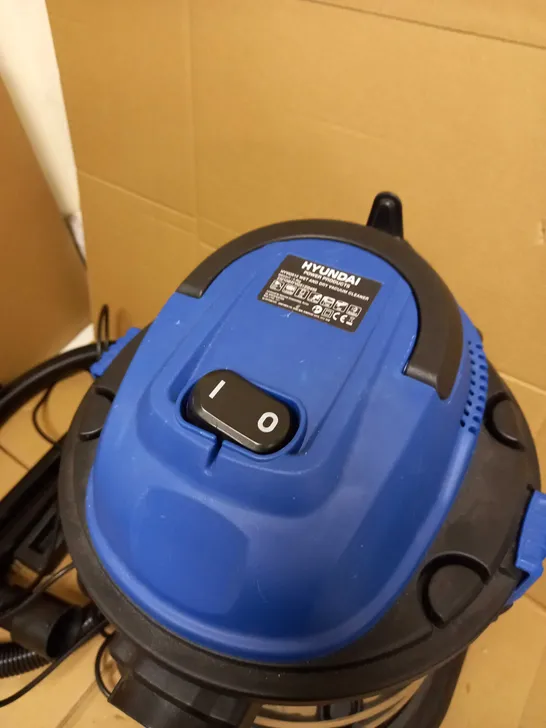 HYUNDAI DRY AND WET VACUUM CLEANER