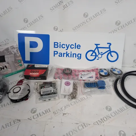 BOX OF APPROX 30 ASSORTED ITEMS TO INCLUDE PARKING SIGN, SPIRAL LOCK AND BMW BADGES