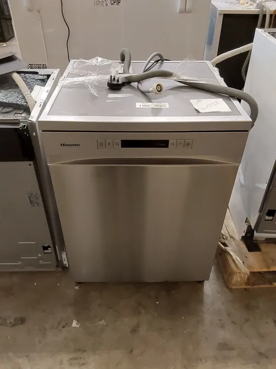 HISENSE HS622E90XUK FREESTANDING STANDARD DISHWASHER 85CM