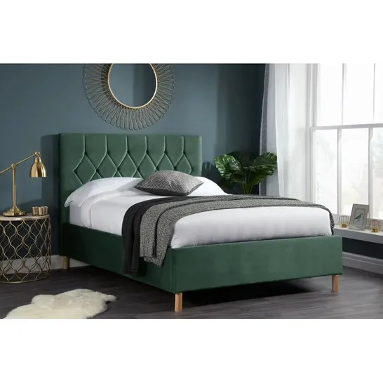 BOXED BENNINGER UPHOLSTERED BED IN GREEN // SIZE: DOUBLE (1 BOX)