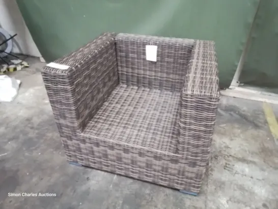 DESIGNER BROWN RATTAN CUBE CHAIR