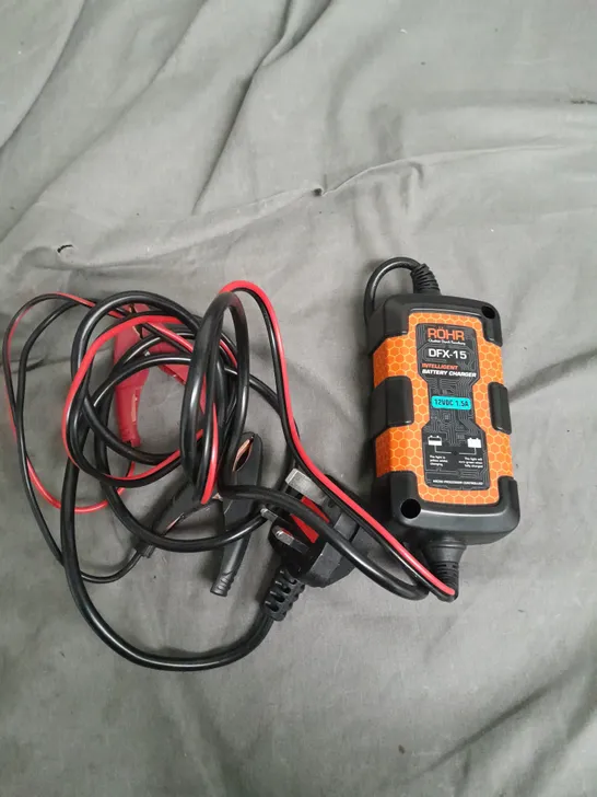 ROHR DFX-15 INTELLIGENT  BATTERY CHARGER 