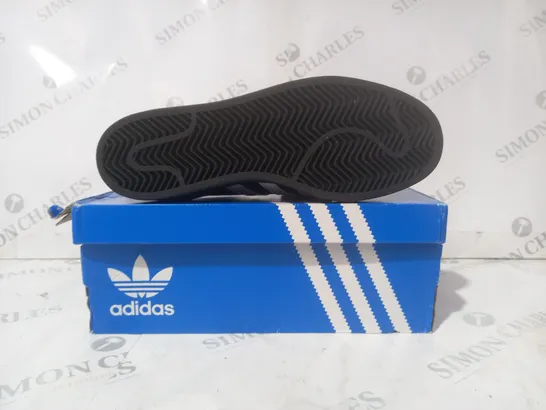 BOXED PAIR OF ADIDAS SUPERSTAR SHOES IN BLACK/WHITE UK SIZE 5.5