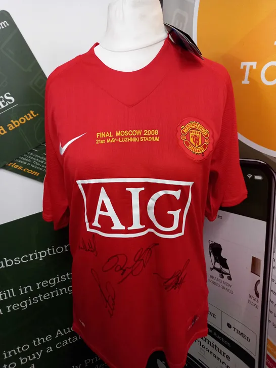 SIGNED MANCHESTER UNITED 2008 CHAMPIONS LEAGUE FINAL SHIRT SIZE M ( SIGNED BY SAHA, GIGGS SCHOLES AND HARGREAVES )