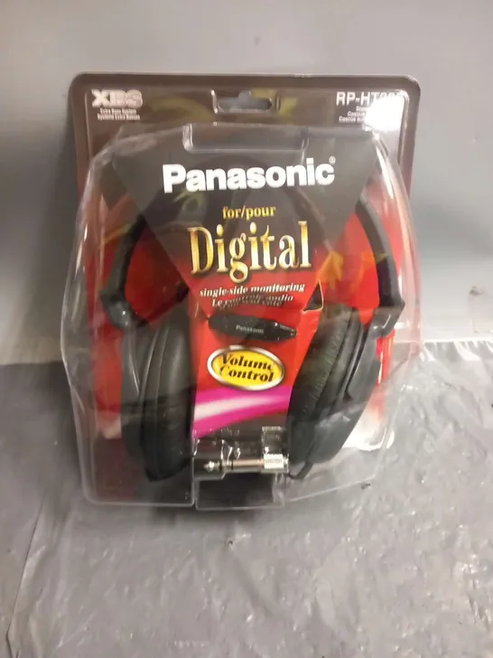 BOXED PANASONIC RP-HT225 STEREO HEADPHONES