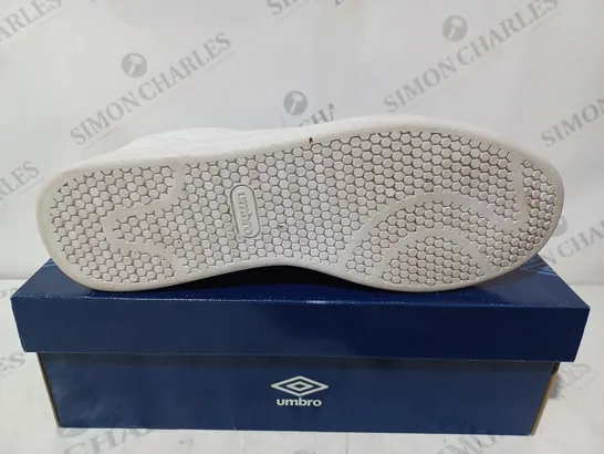 BOXED UMBRO C CUP MENS SHOES - SIZE 10