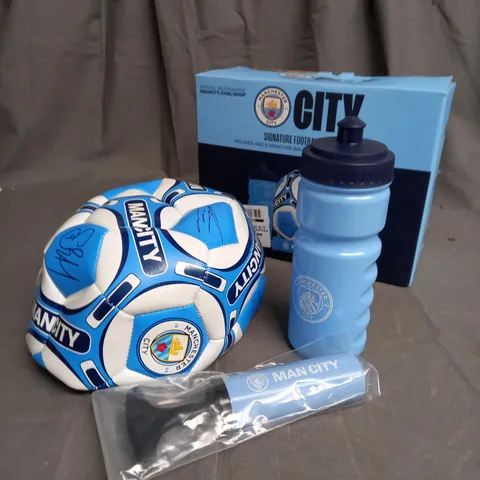 BOXED MANCHESTER CITY SIGNATURE FOOTBALL GIFT SET 