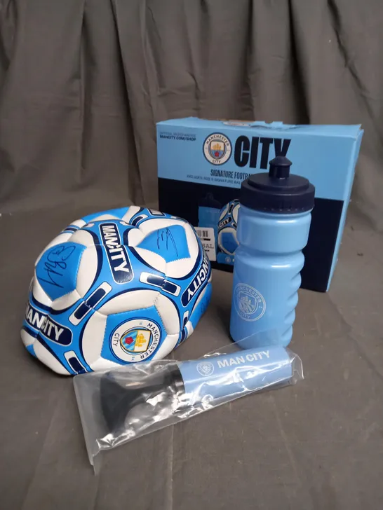 BOXED MANCHESTER CITY SIGNATURE FOOTBALL GIFT SET  RRP £19.99