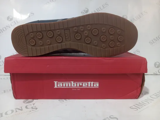 BOXED PAIR OF JAMBRELLA SHOES IN NAVY UK SIZE 12