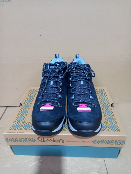 SKETCHERS MEMORY FOAM WATERPROOF BOOT NAVY UK SIZE 8