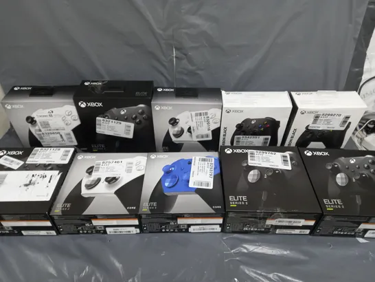 BOX OF APPROXIMATELY 10 ASSORTED XBOX GAME CONTROLLERS TO INCLUDE SERIES 