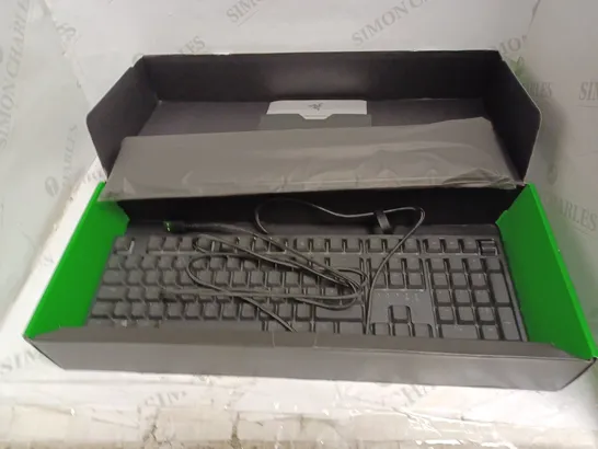 RAZOR ORNATA MECHA-MEMBRANE GAMING KEYBOARD