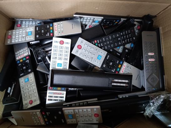 LOT OF APPROXIMATELY 30 ASSORTED REMOTE CONTROLS