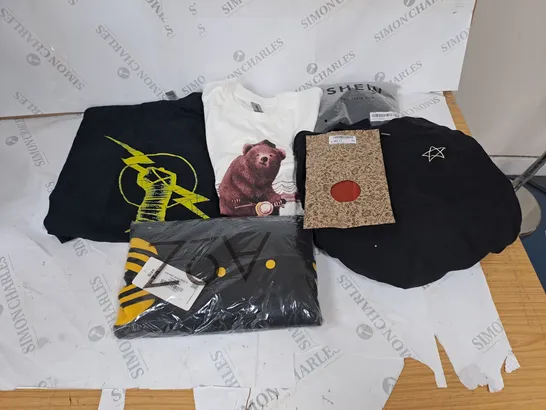 BOX OF ASSORTED CLOTHING TO INCLUDE T-SHIRTS, HOODIES, JACKETS ETC