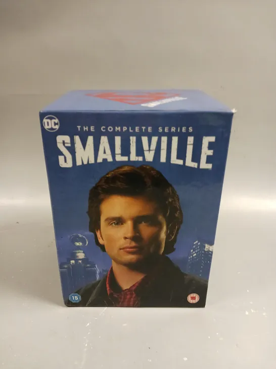 SMALLVILLE COMPLETE SERIES BOX SET 