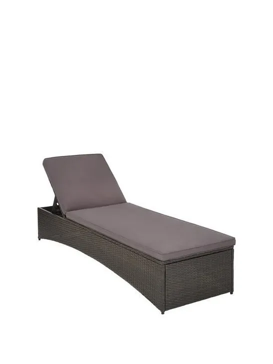 BOXED TARIFA LOUNGER (1 BOX)