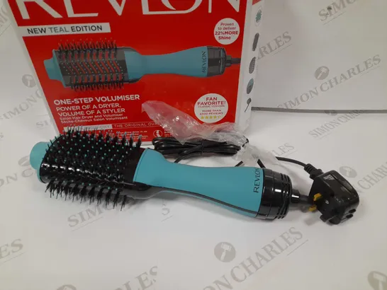 BOXED REVLON ONE STEP VOLUMISER