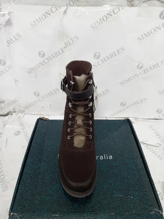 EMU EXPLORER WALDRON MIX WATERPROOF LACE UP BOOT SIZE 9 