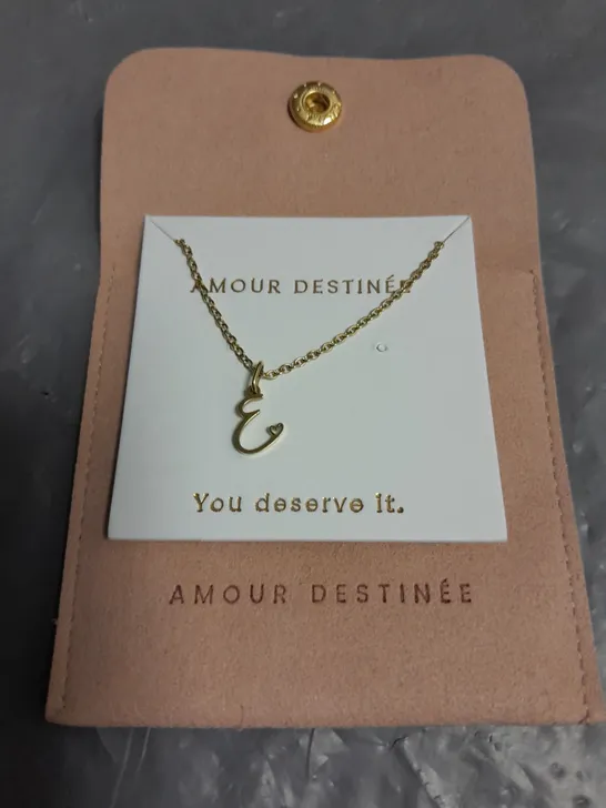 AMOUR DESTINEE NECKLACE WITH E PENDANT