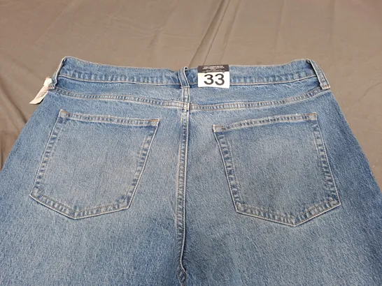 GAP CHEEKY STRAIGHT HIGH RISE JEANS - 33 RS