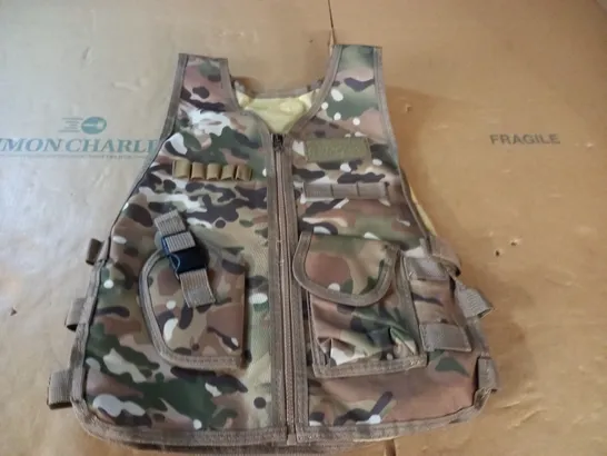 CAMO TACTICAL VEST - SIZE UNSPECIFIED