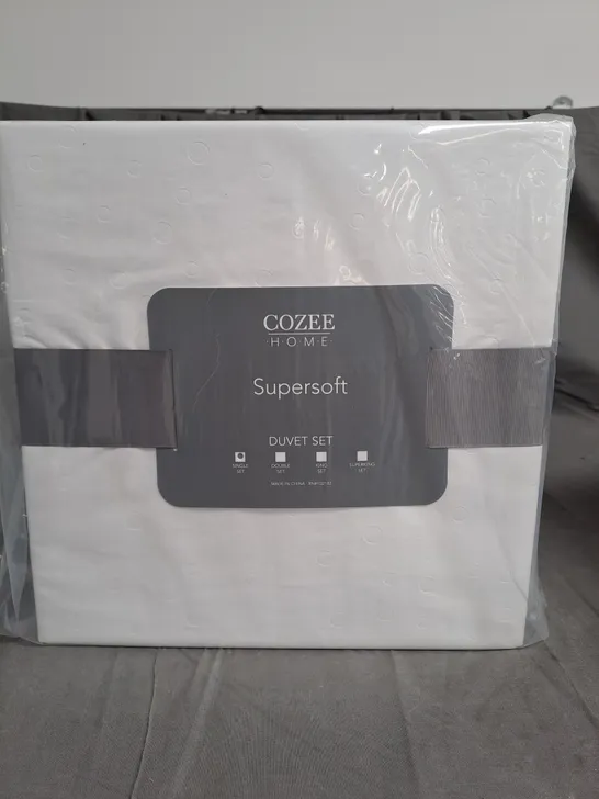 COZEE HOME SUPERSOFT WHITE DOUBLE DUVET SET - SINGLE